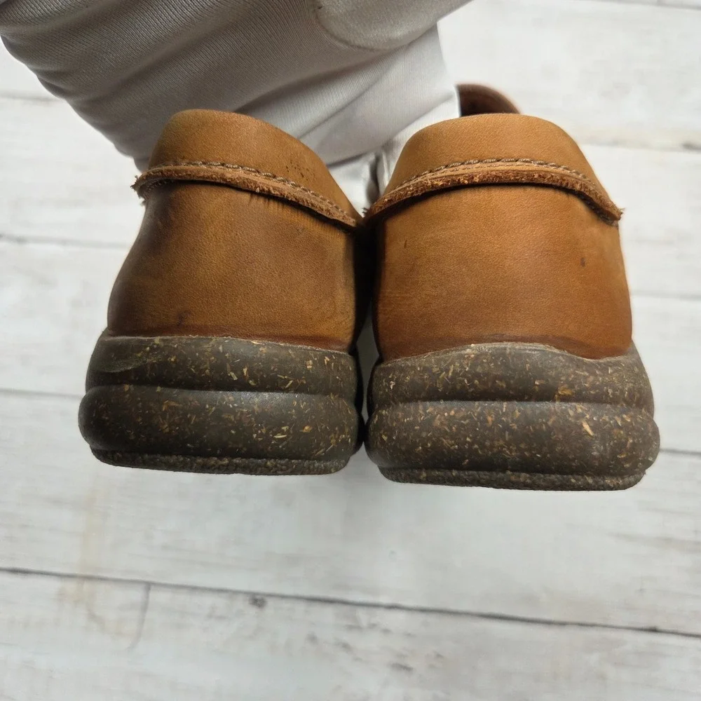 Clarks Slip On Roseville Dot Shoes Women 7 Brown Leather Loafers Hook Loop Strap